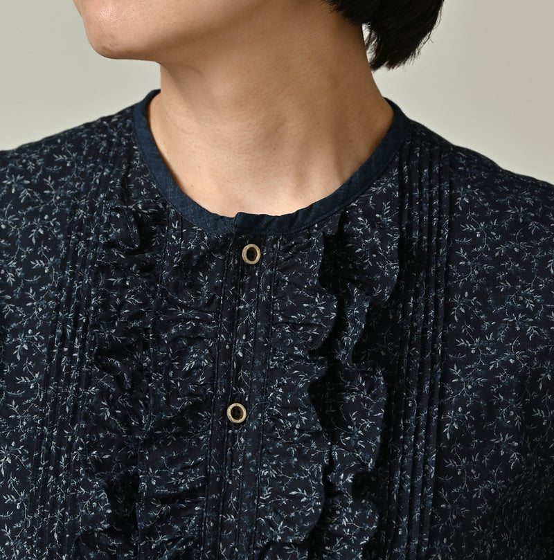 45R Indigo Ivy Flower Frilled Blouse