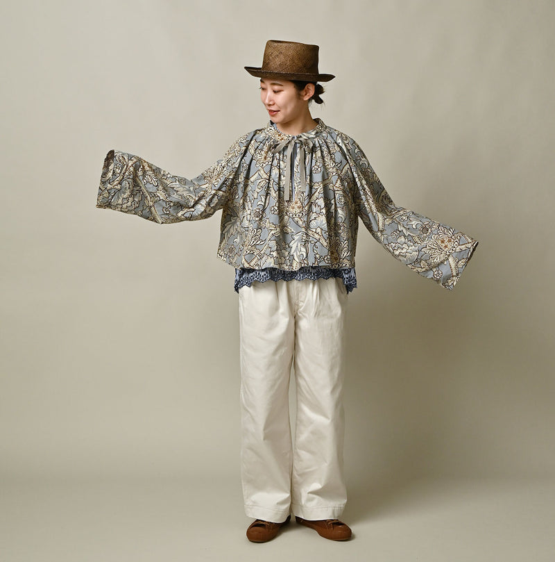 45R Khadi Flower Sarasa Chouchou Smocking Blouse - Image 6