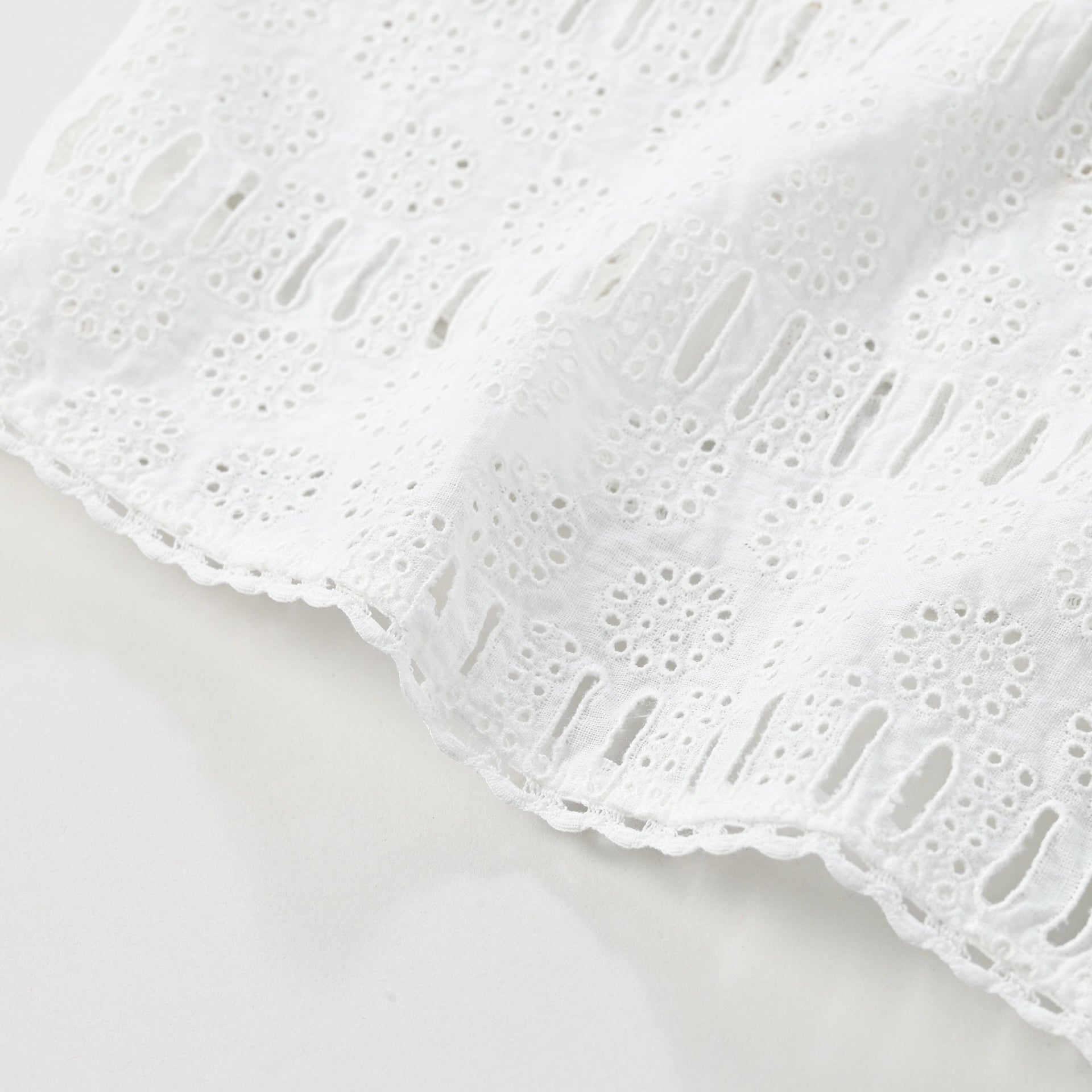 Doamahira Cutwork Camisole (Size 3) - 45R by 45rpm studio