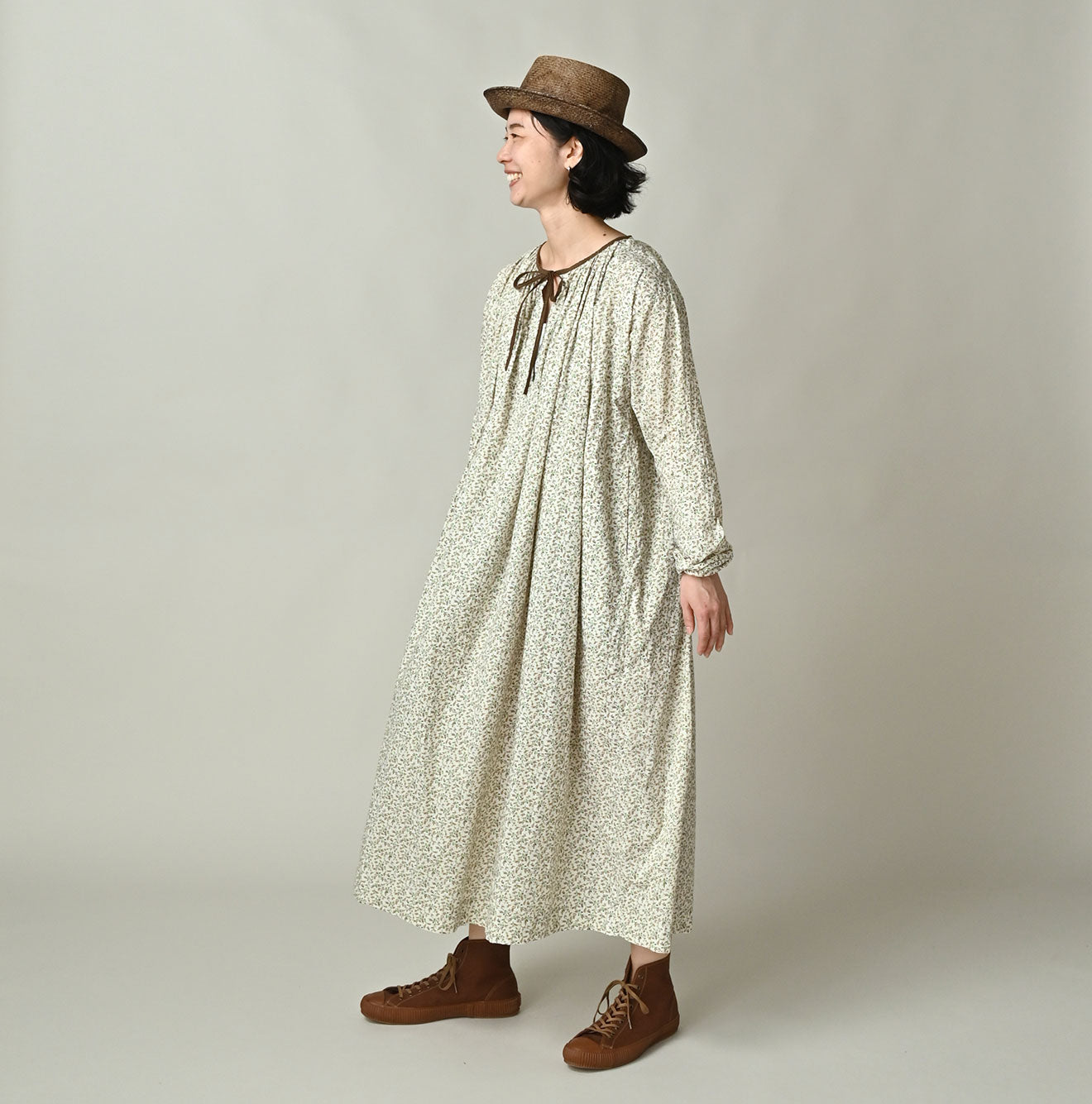 45R Ivy Flower Smocking Dress