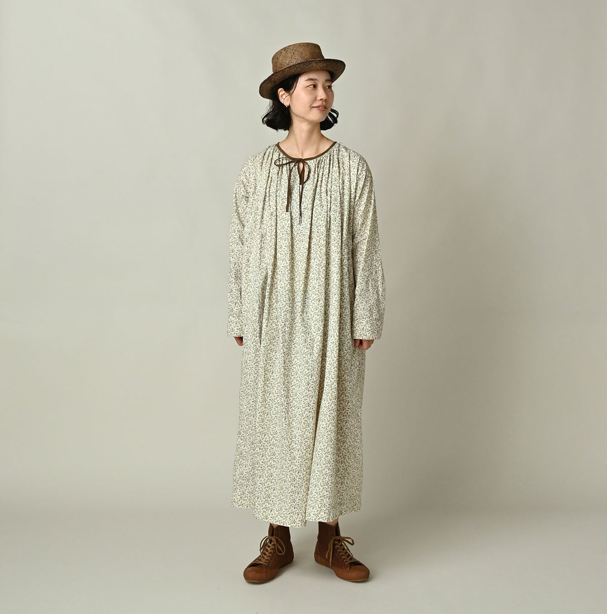 45R Ivy Flower Smocking Dress