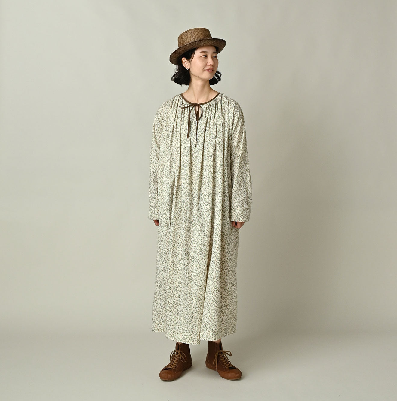 45R Ivy Flower Smocking Dress