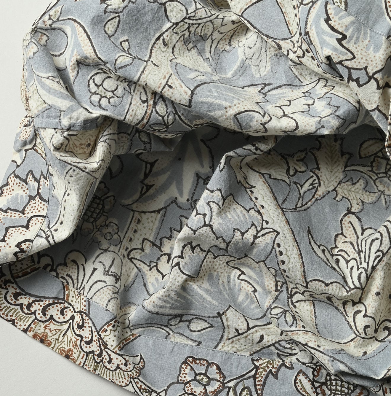 45R Khadi Flower Sarasa Chouchou Smocking Dress