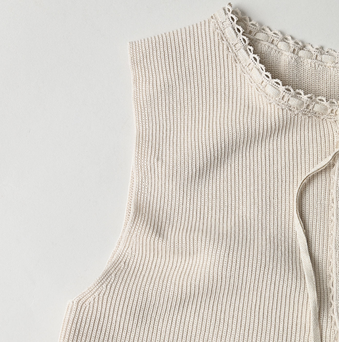 Rib Knit-sewn Camisole - Image 15