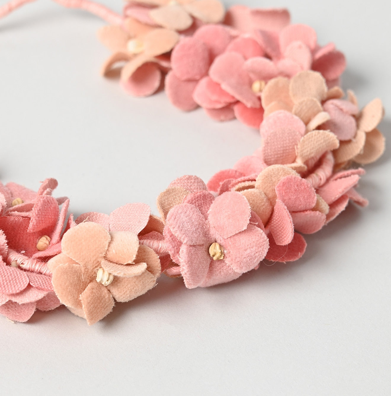 45R Flower Wreath Necklace