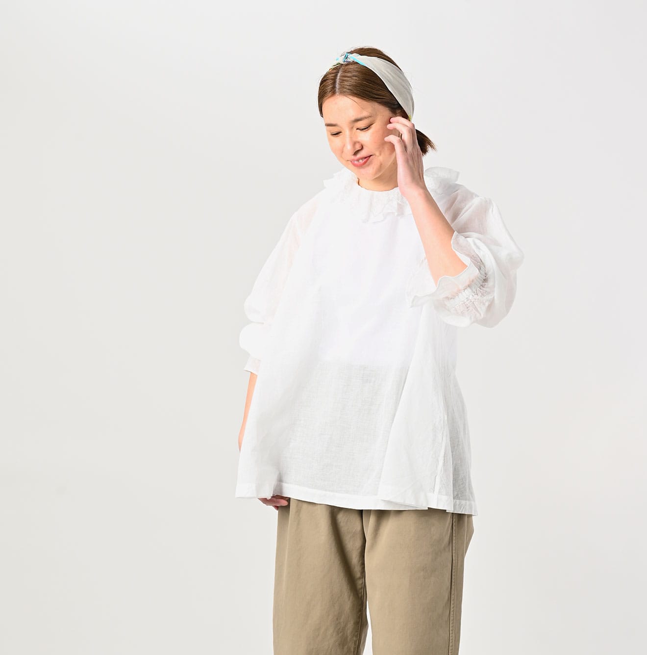 45R Gauze Frilled Collar Blouse