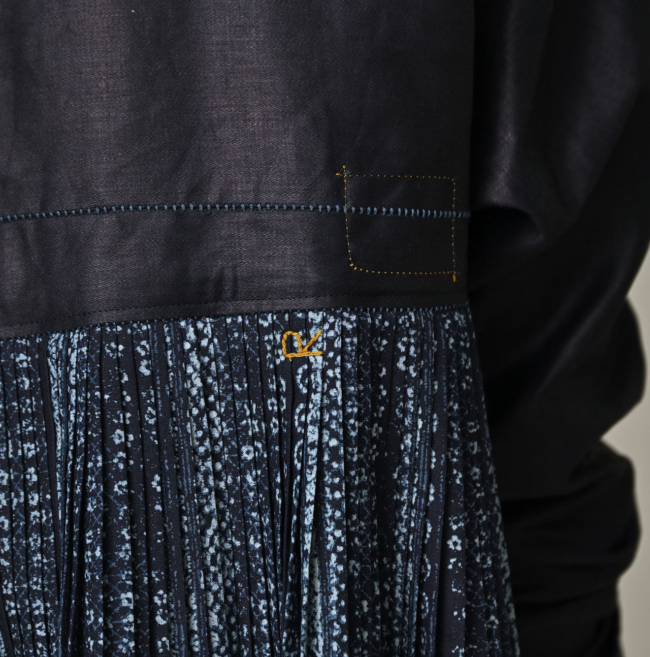 45R Indigo Bassen Sarasa Blouse - Image 10