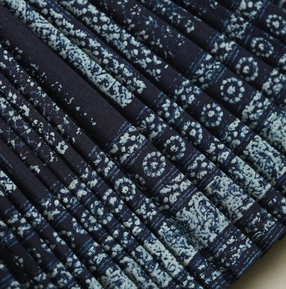 45R Indigo Bassen Sarasa Blouse