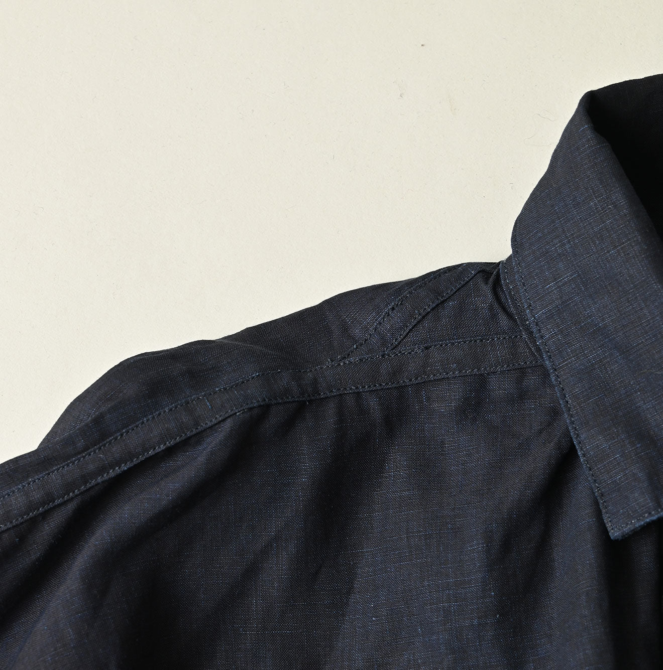 Indigo 60 Linen Smock Shirt - Image 13