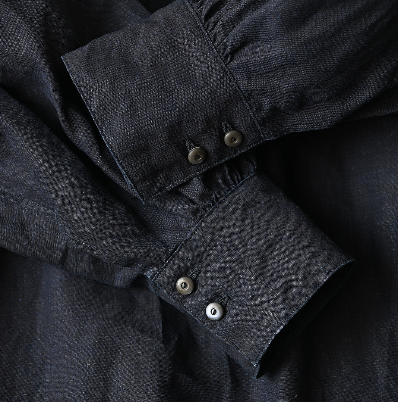 Indigo 60 Linen Smock Shirt - Image 16