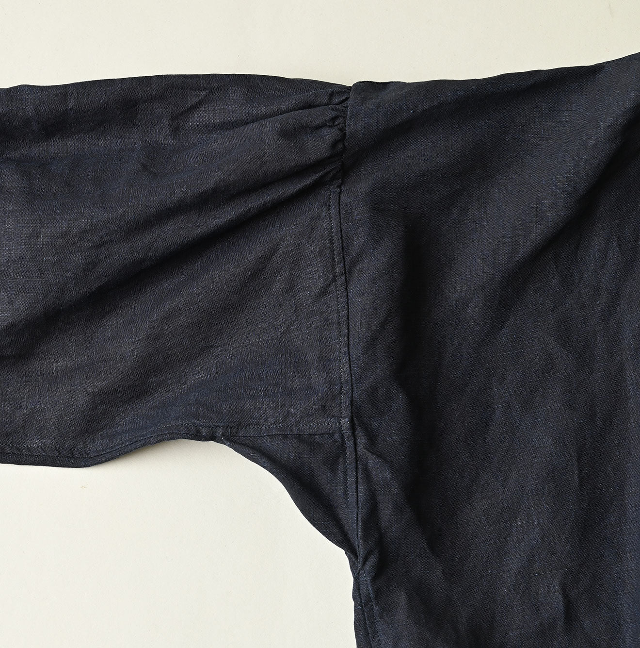 Indigo 60 Linen Smock Shirt - Image 17