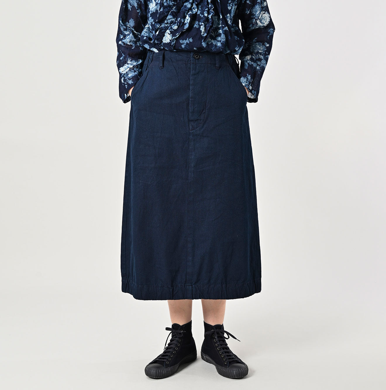 45R Indigo Gabardine Chigo Skirt