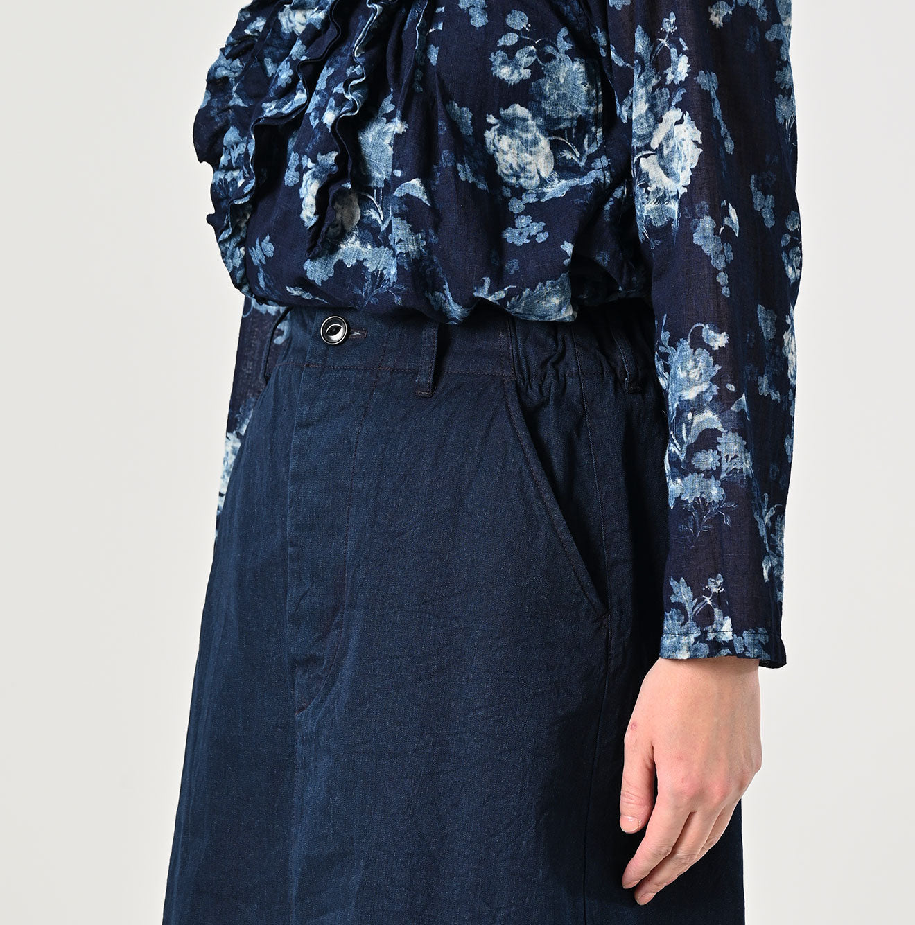 45R Indigo Gabardine Chigo Skirt