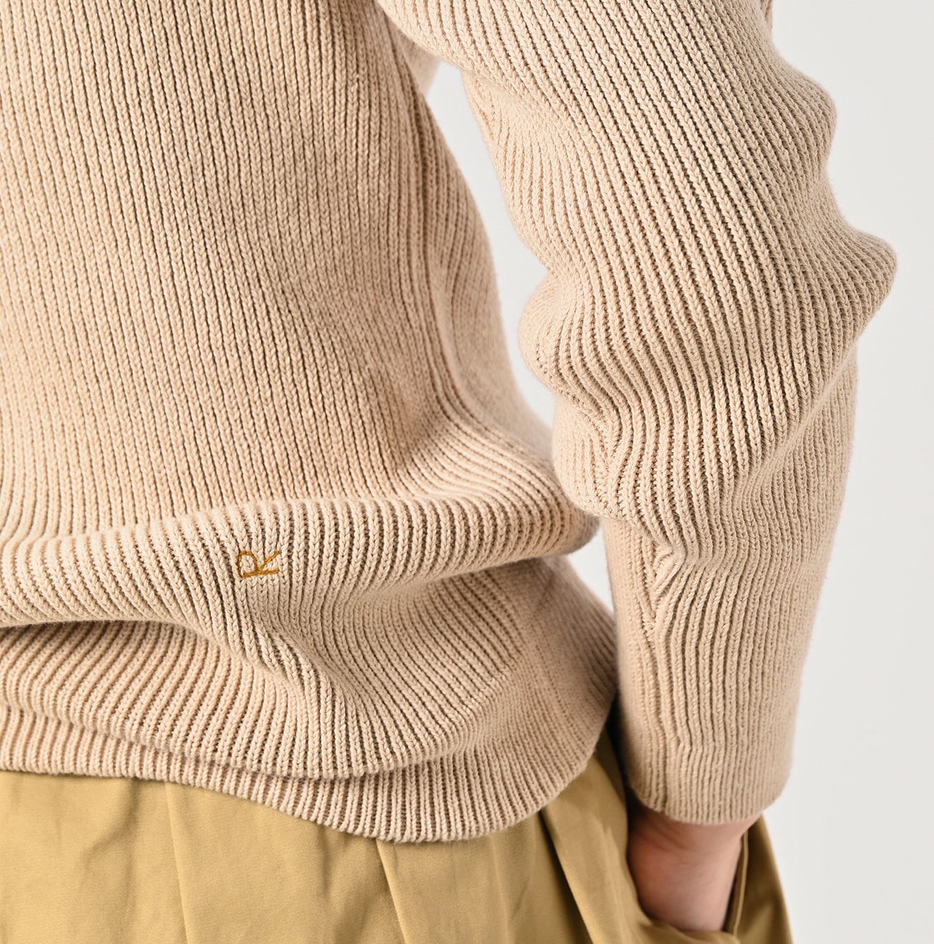 45R Beige Tilden Knit-sewn Sweater