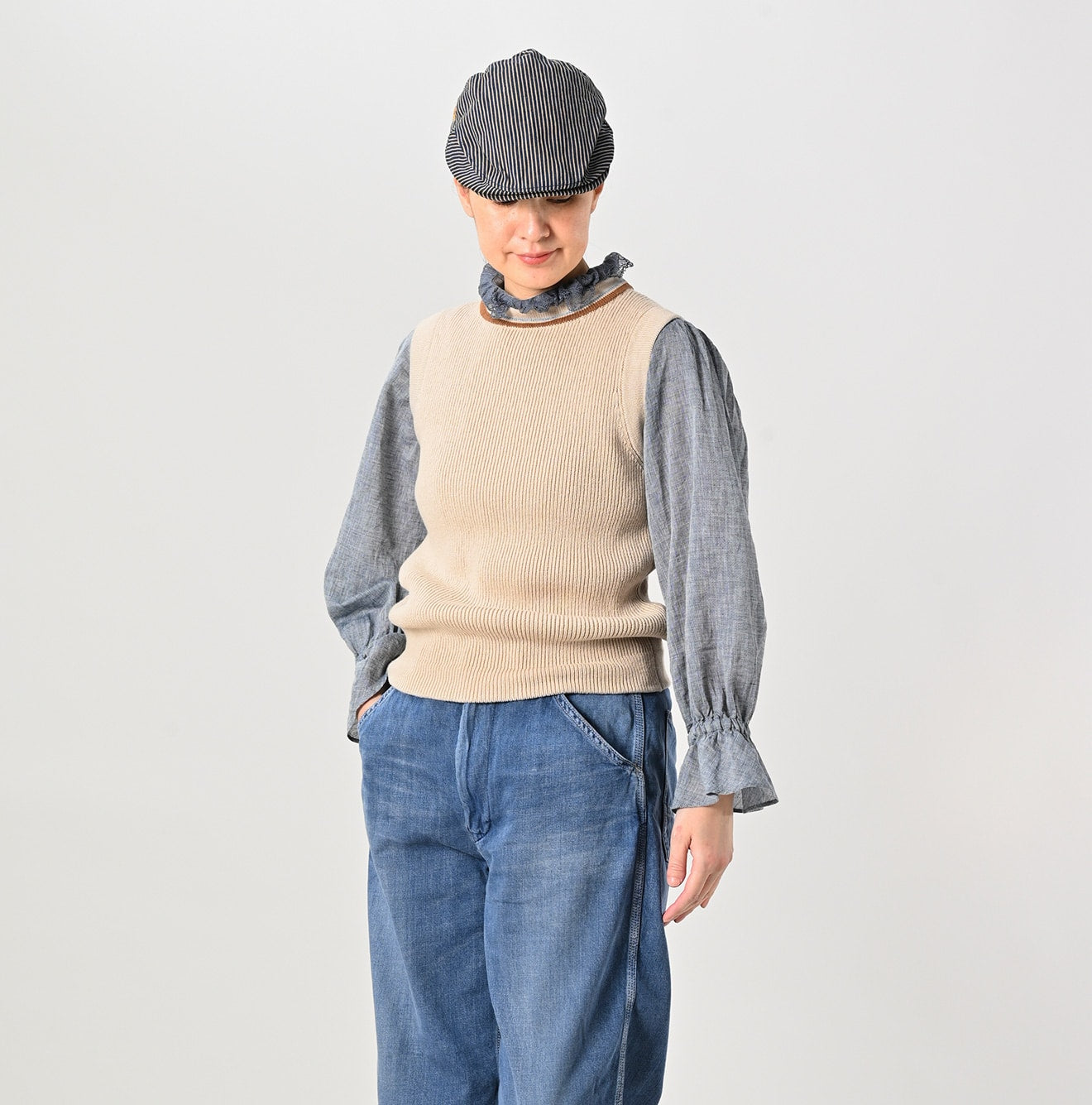 45R Beige Tilden Knit-sewn Vest