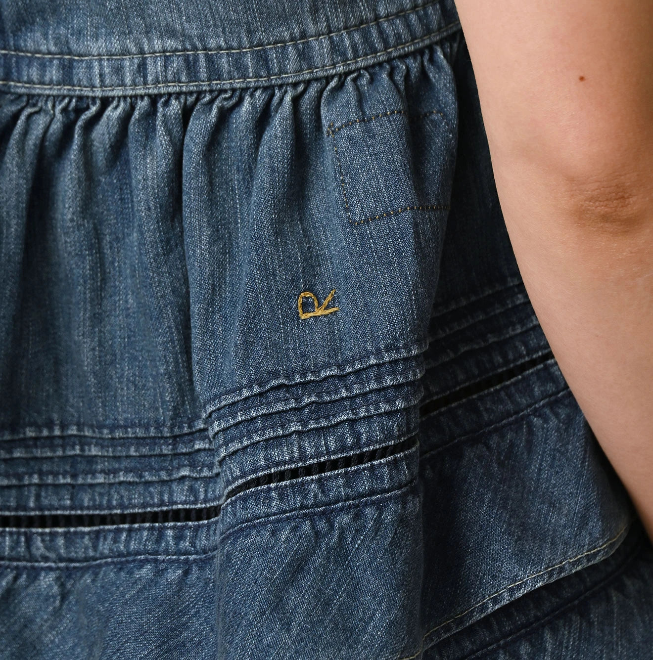 45R Mugihiko Denim Tiered Frill Camisole - Image 11