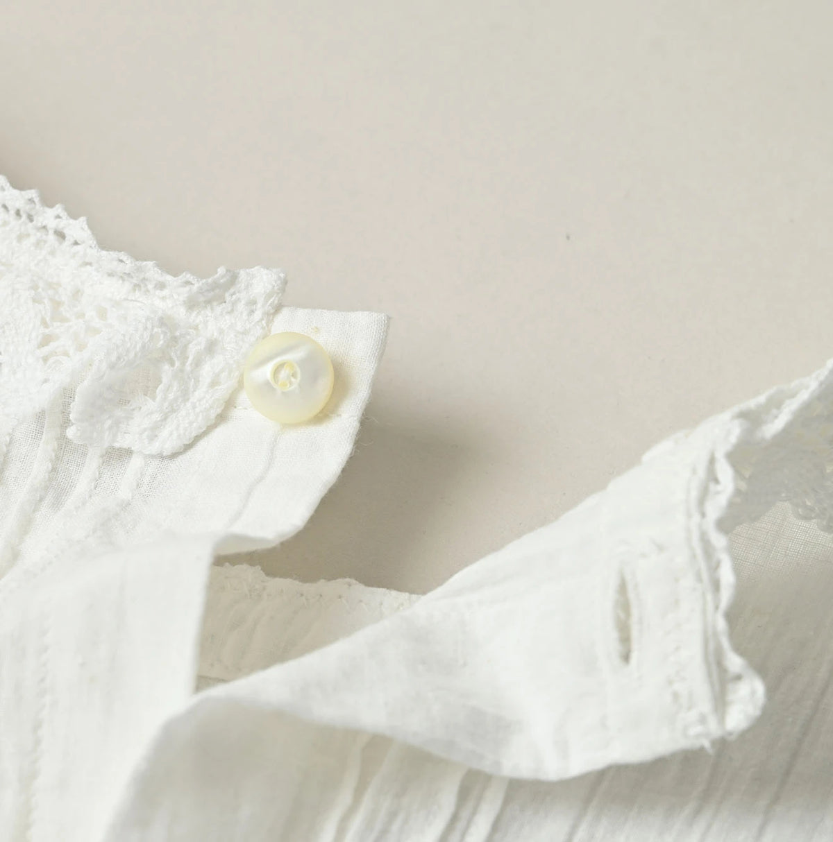 45R Khadi Pintuck Lace Blouse (White)