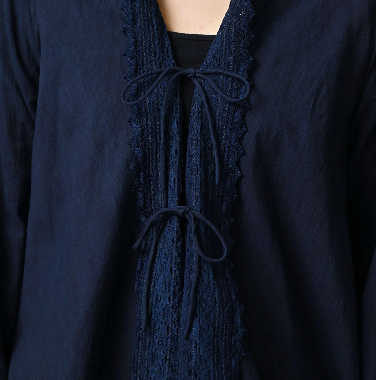 45R Ai Indigo Khadi Lace Cache-Coeur