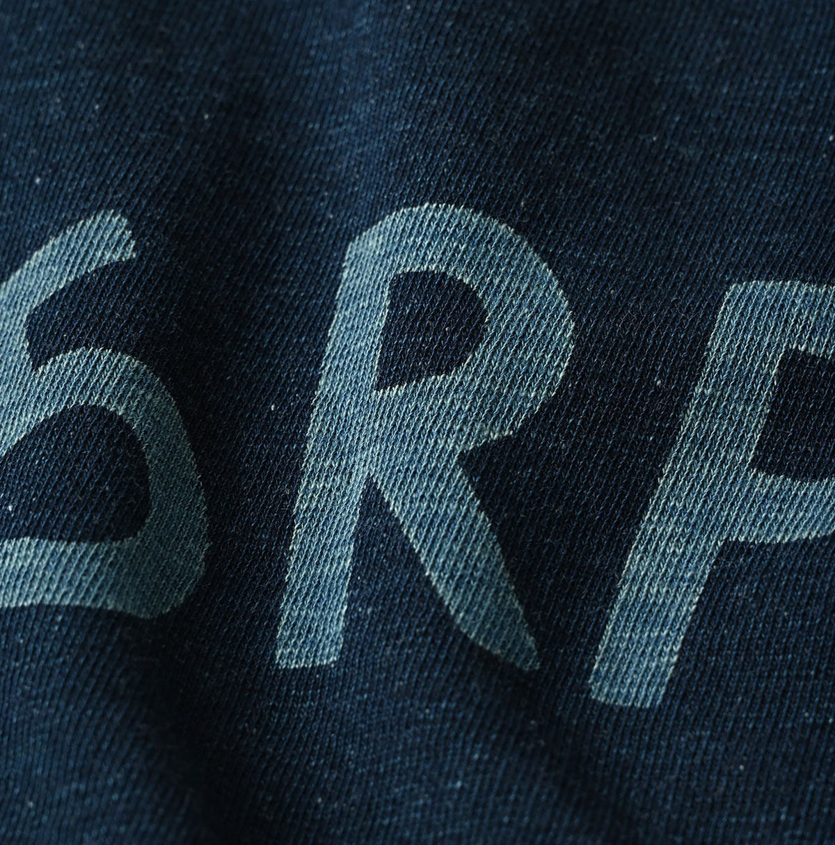 45R Indigo Cotton Fleece Logo de Petti Top