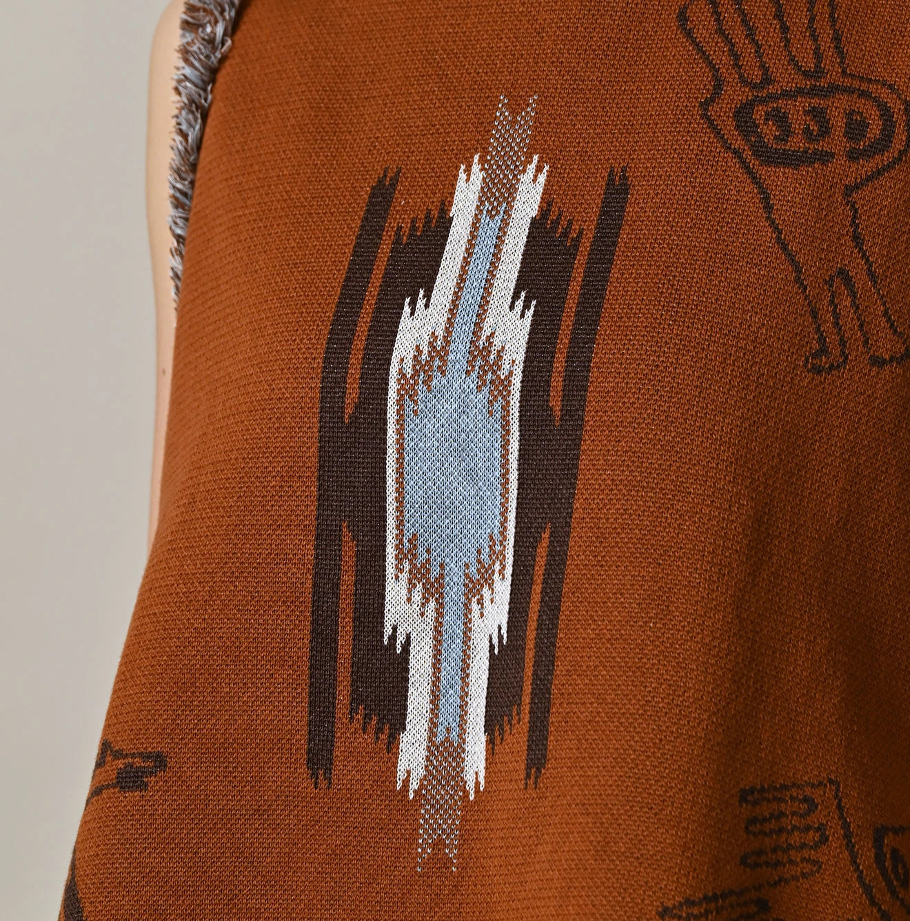 Jacquard Knit-Sewn Camisole - Image 9