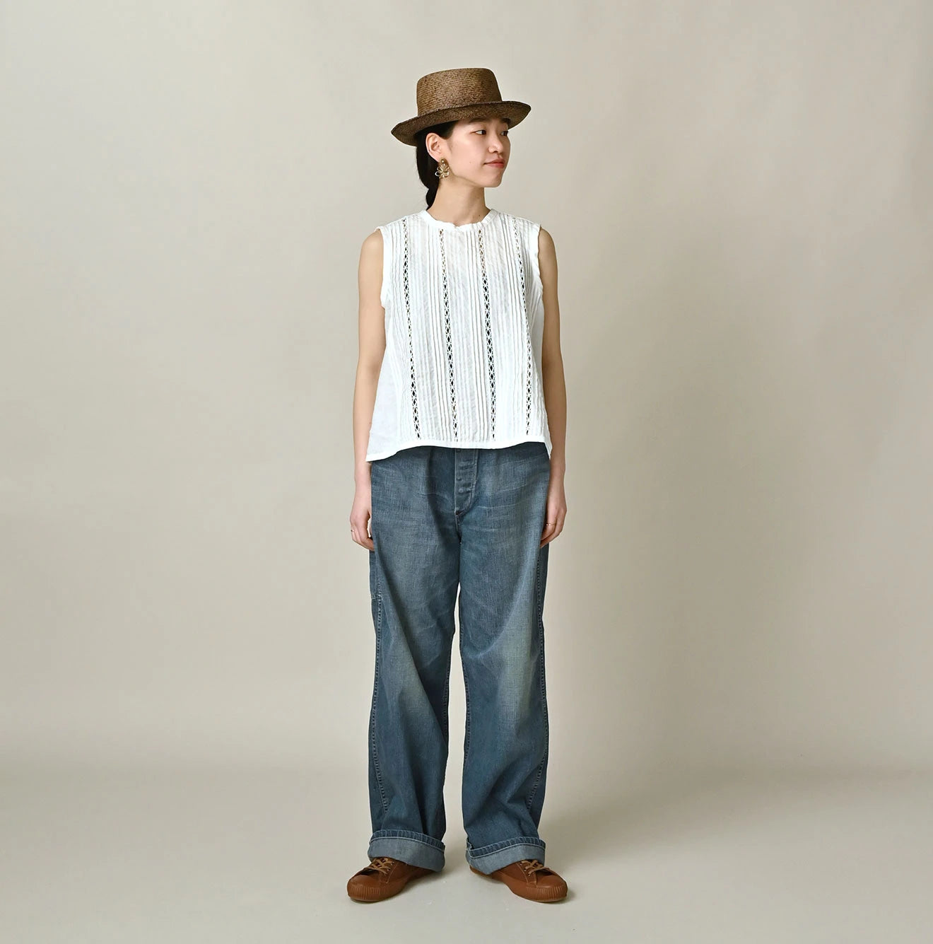 45R Linen Pintuck Lace Sleeveless Top - Image 3