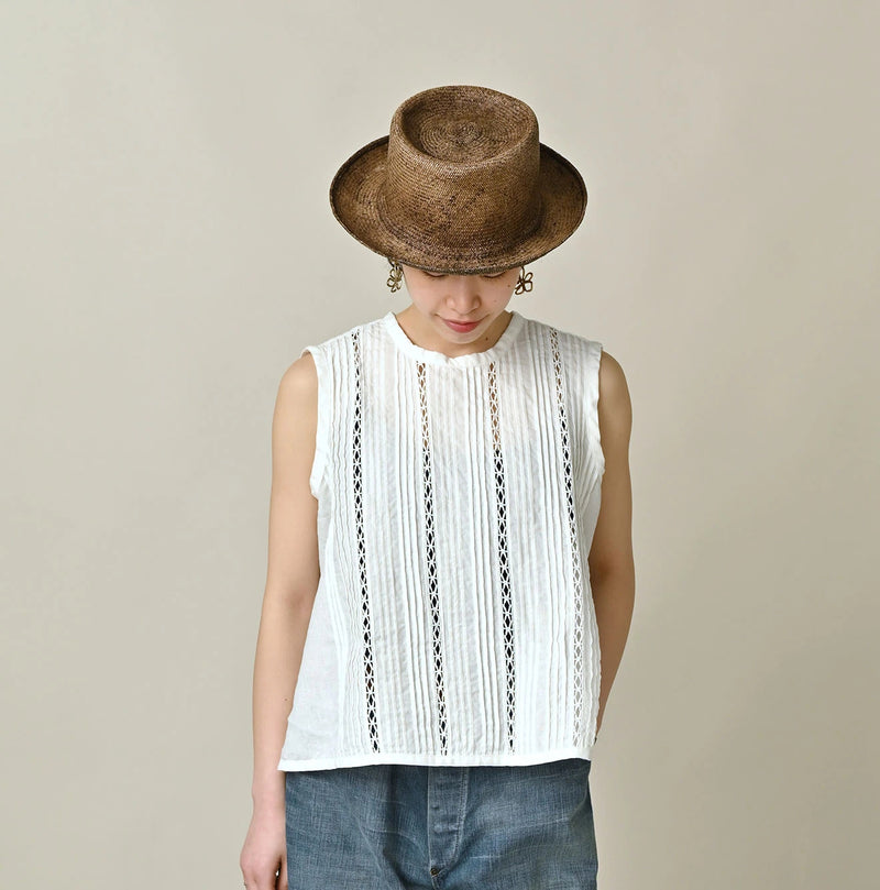 45R Linen Pintuck Lace Sleeveless Top - Image 4
