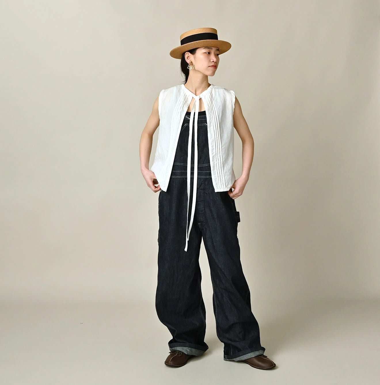 45R Linen Pintuck Lace Sleeveless Top - Image 12