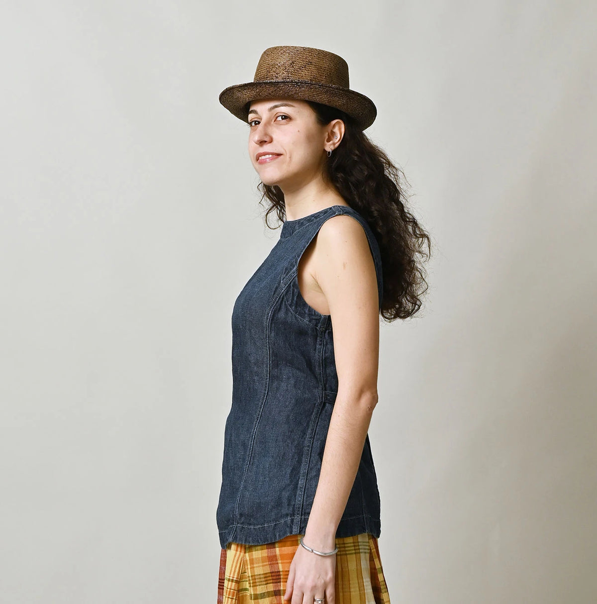 45R Linen Denim Sleeveless Top Zyu
