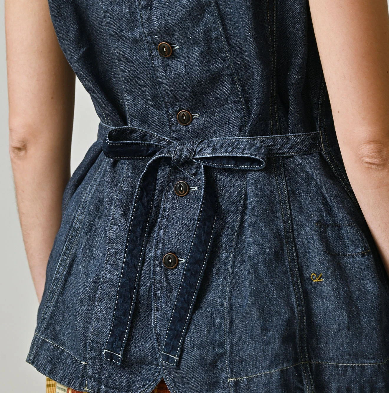 45R Linen Denim Sleeveless Top Zyu - Image 10