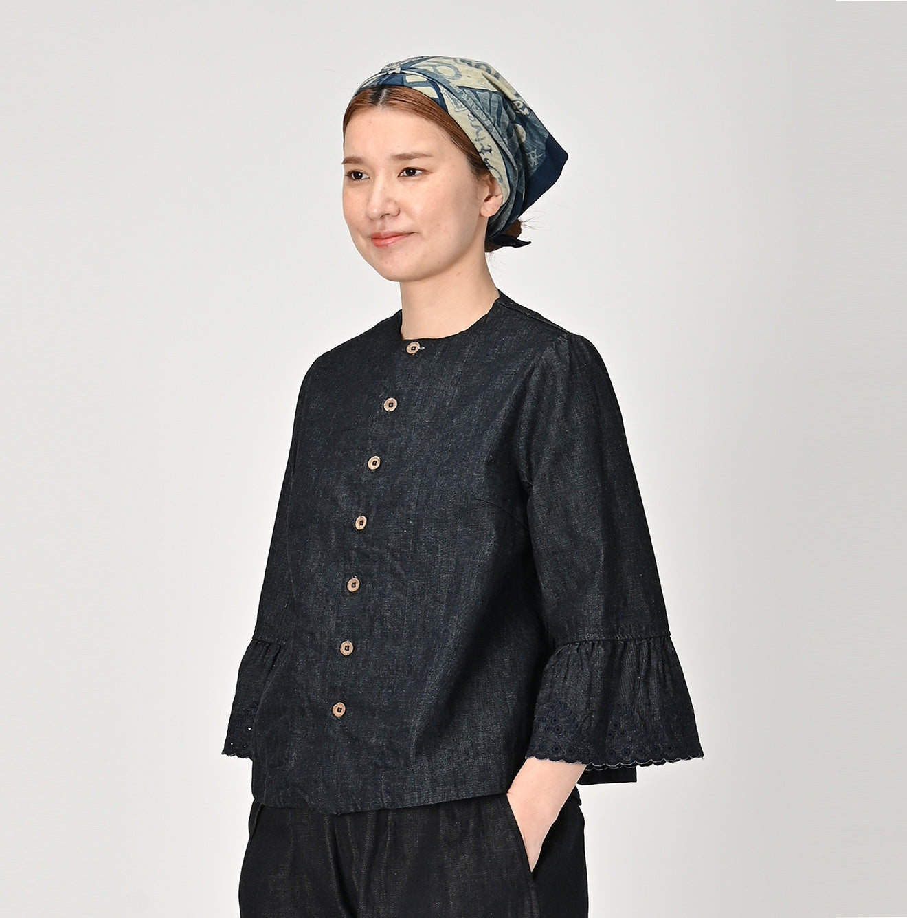 45R Indigo Mugihiko Denim Flare Blouse