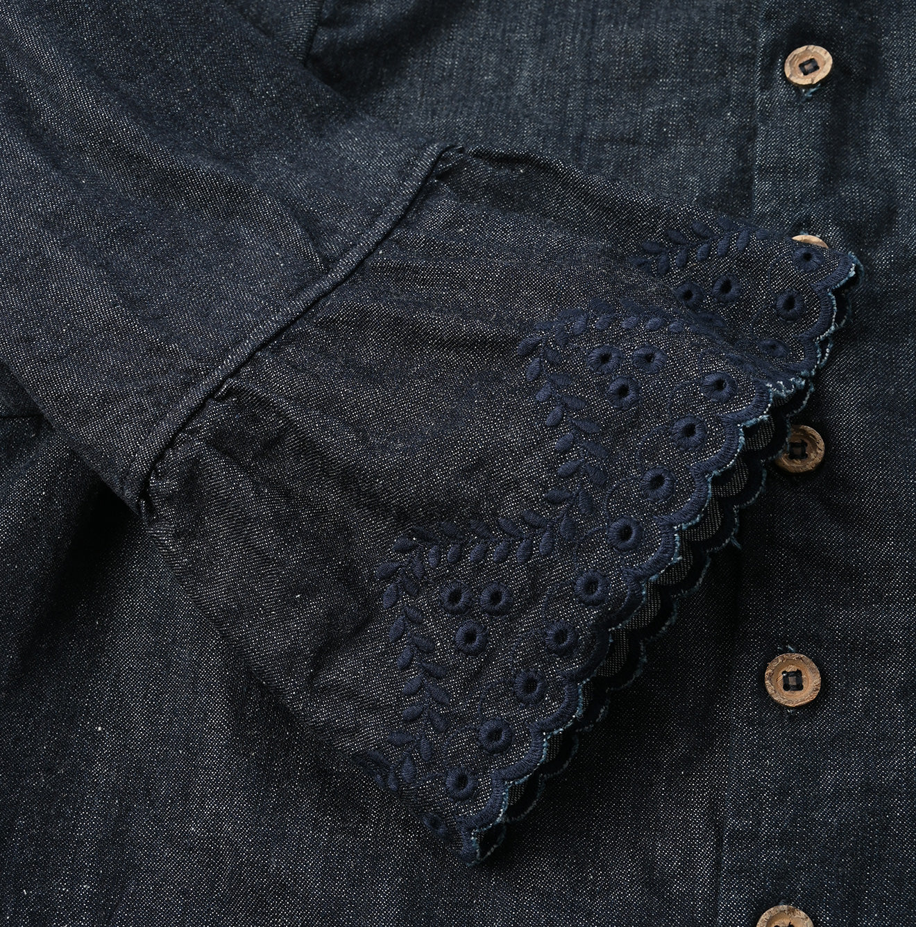 45R Indigo Mugihiko Denim Flare Blouse