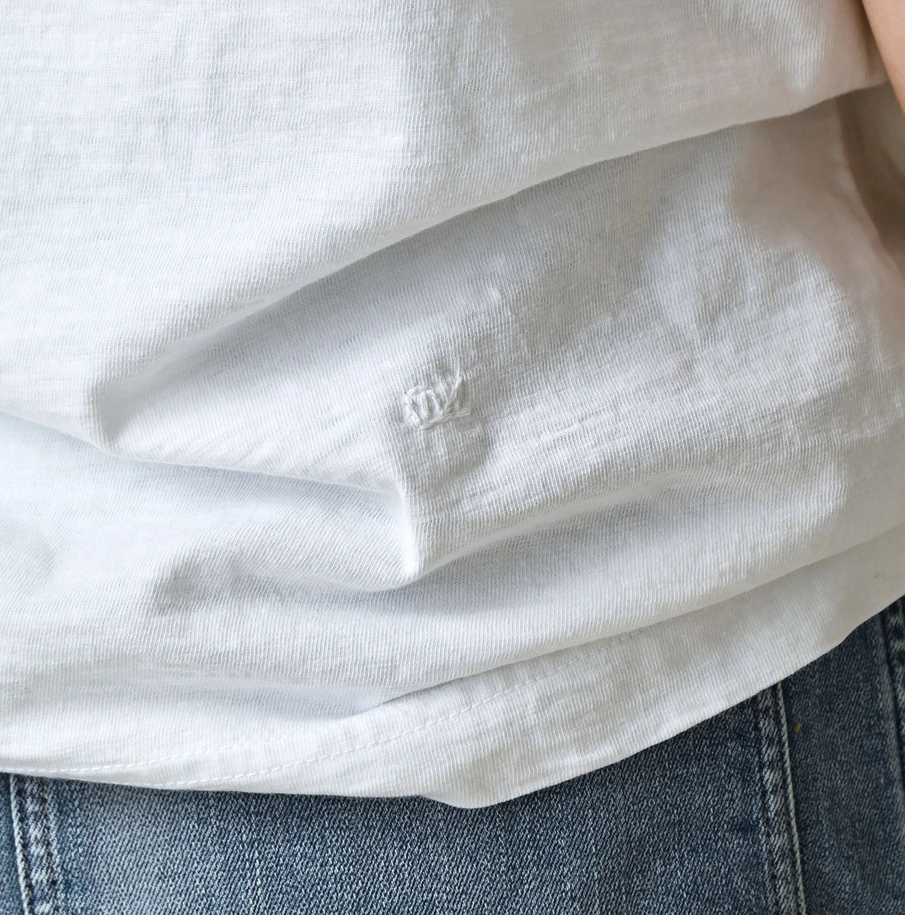 45R Nasuppiie Embroidery 908 T-shirt - Image 14