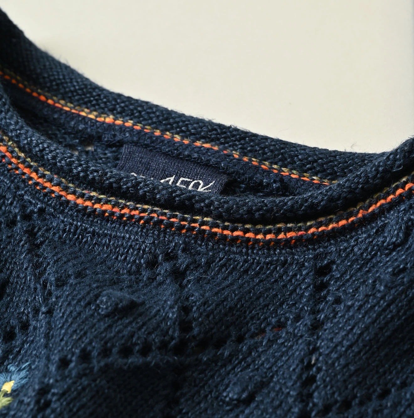 45R Linen Hippie Flower Puff Sleeve Sweater - Image 15