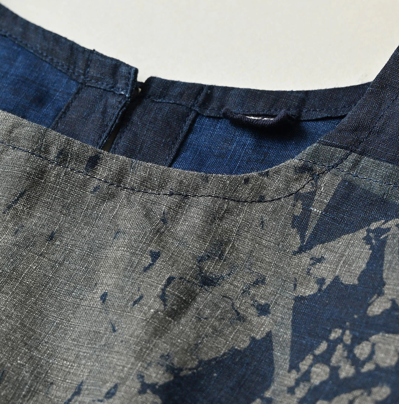 45R Indigo Picture Book Bandana Blouse - Image 16
