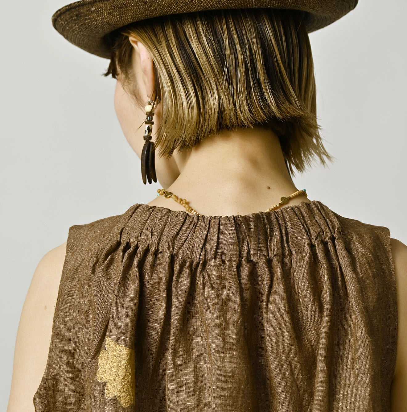 45R Linen Foil Shirring Sleeveless Top - Image 11