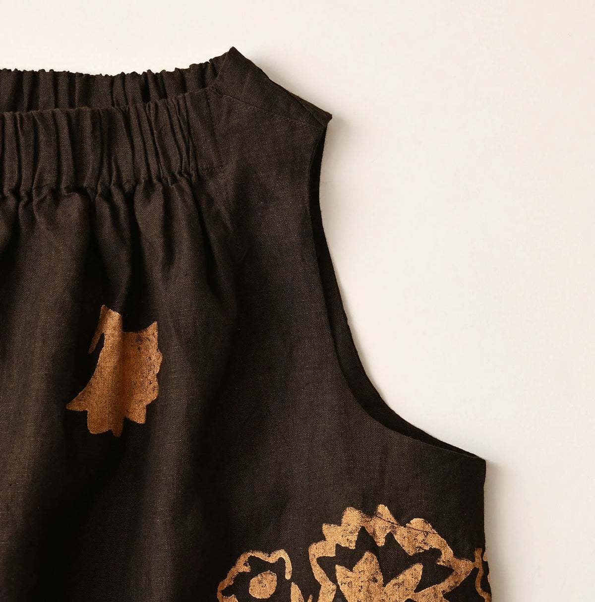 45R Linen Foil Shirring Sleeveless Top