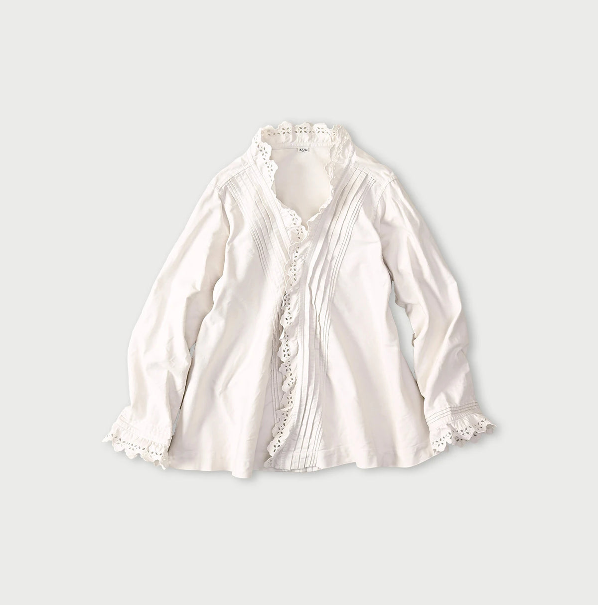 45R Yoko Sateen Cutwork Cache-Coeur