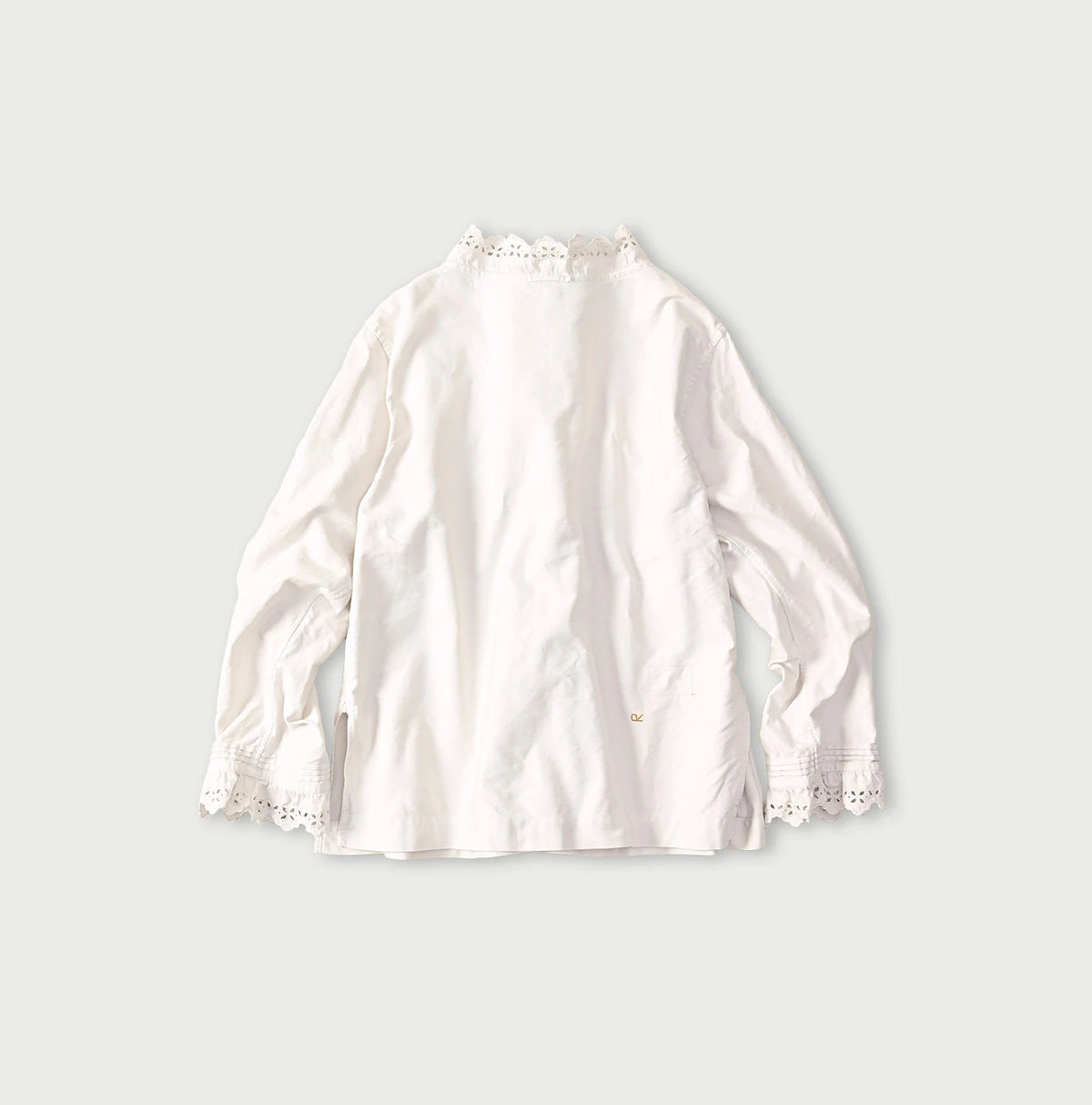 45R Yoko Sateen Cutwork Cache-Coeur