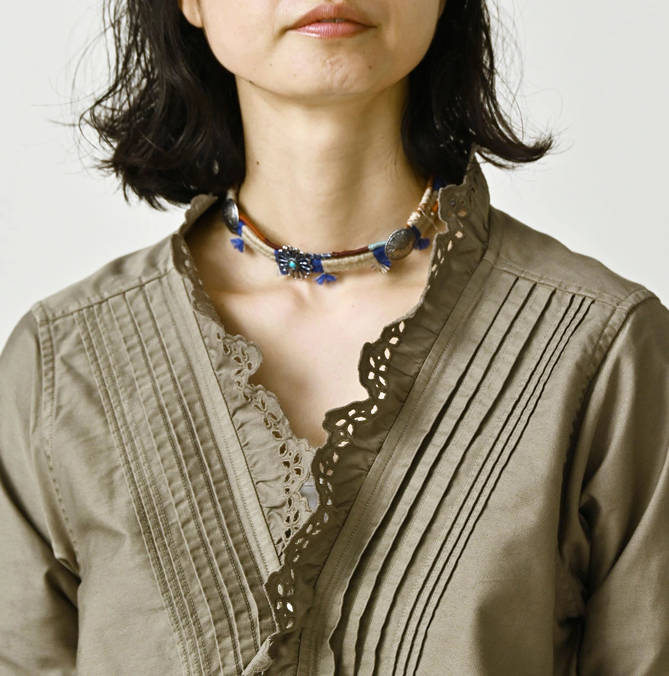 45R Yoko Sateen Cutwork Cache-Coeur - Image 9