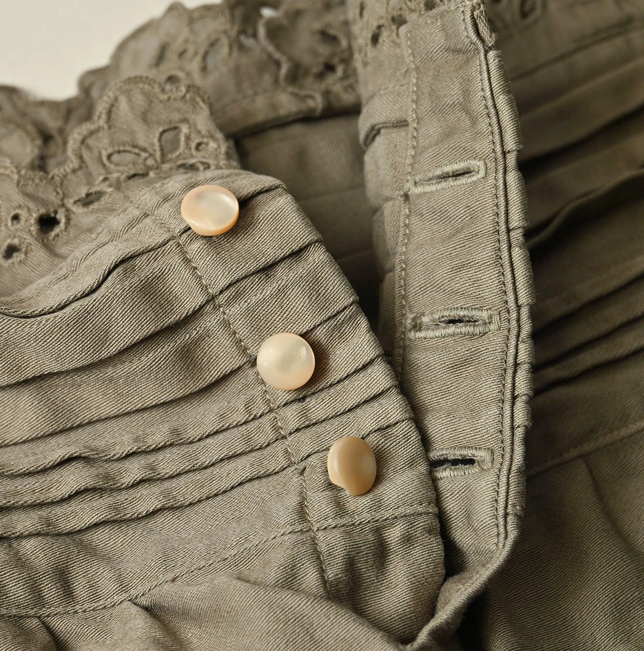 45R Yoko Sateen Sleeveless Top - Image 15
