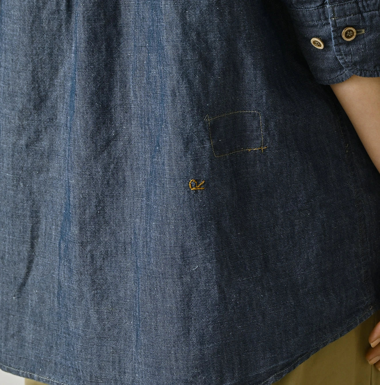 45R Cotton Linen Dungaree Frilled Coupe Shirt Distressed - Image 12