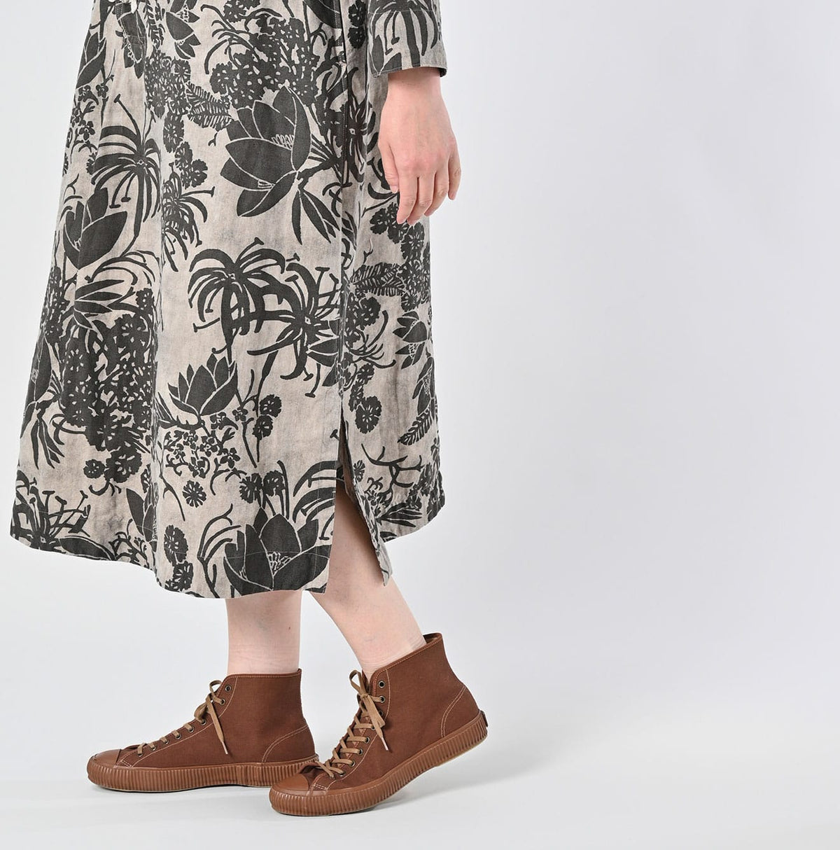 45R Linen Lotus Clover Knot Dress