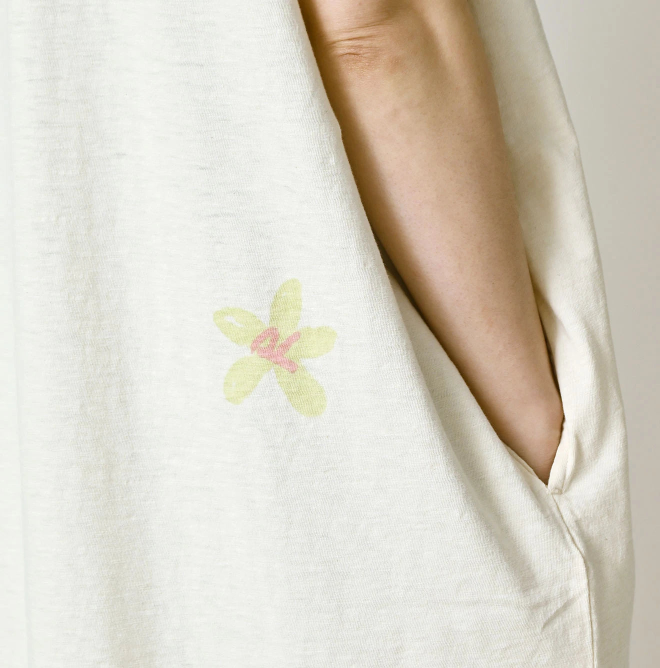 45R Hippie Flower College M-Dress - Image 12