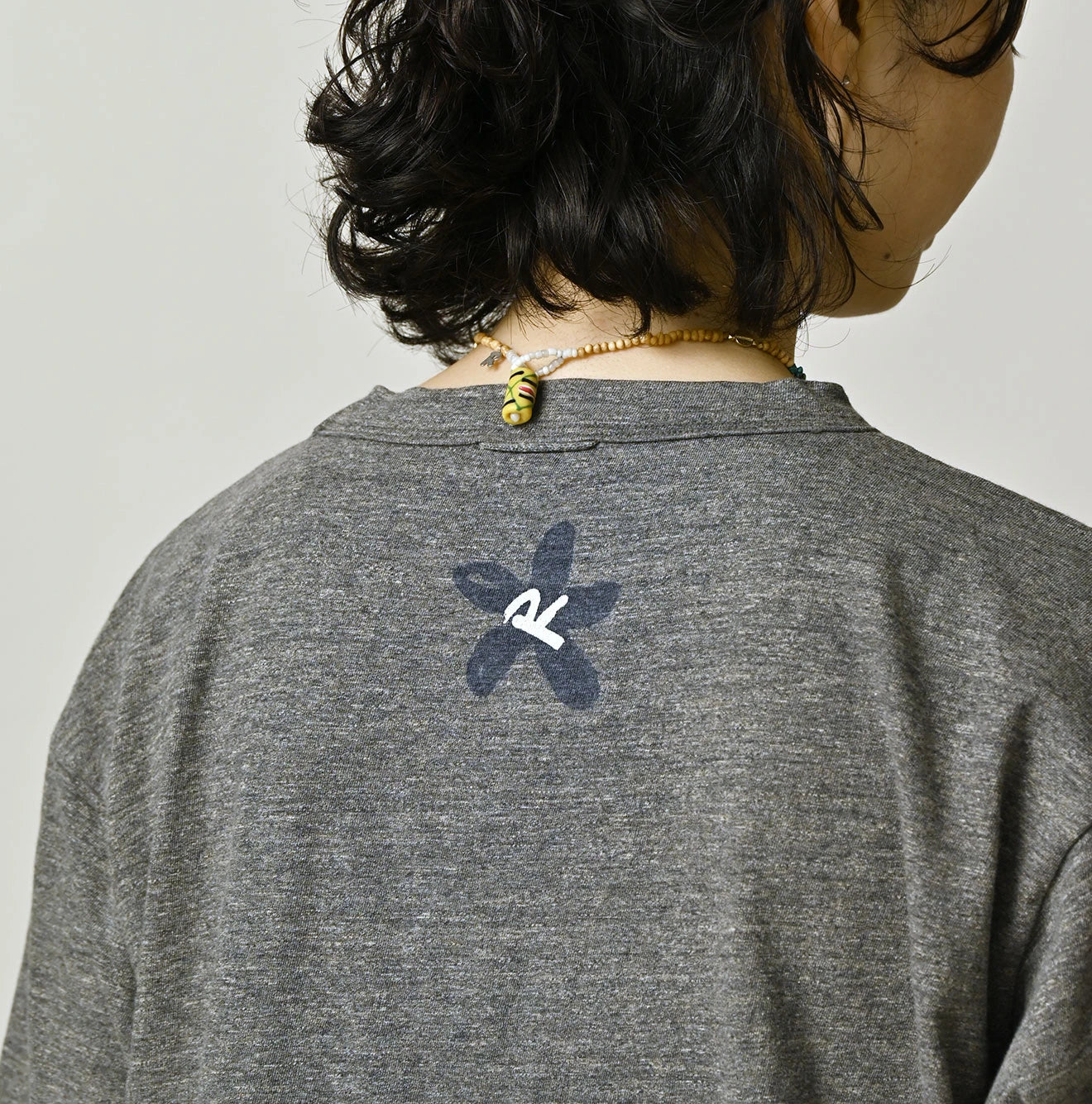 Ocean 908 Hippie Flower Logo T-shirt | 45R Official Online Store