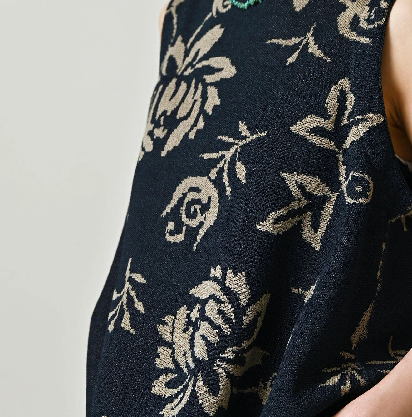 45R Indigo Lei Aloha Jacquard Camisole - Image 8