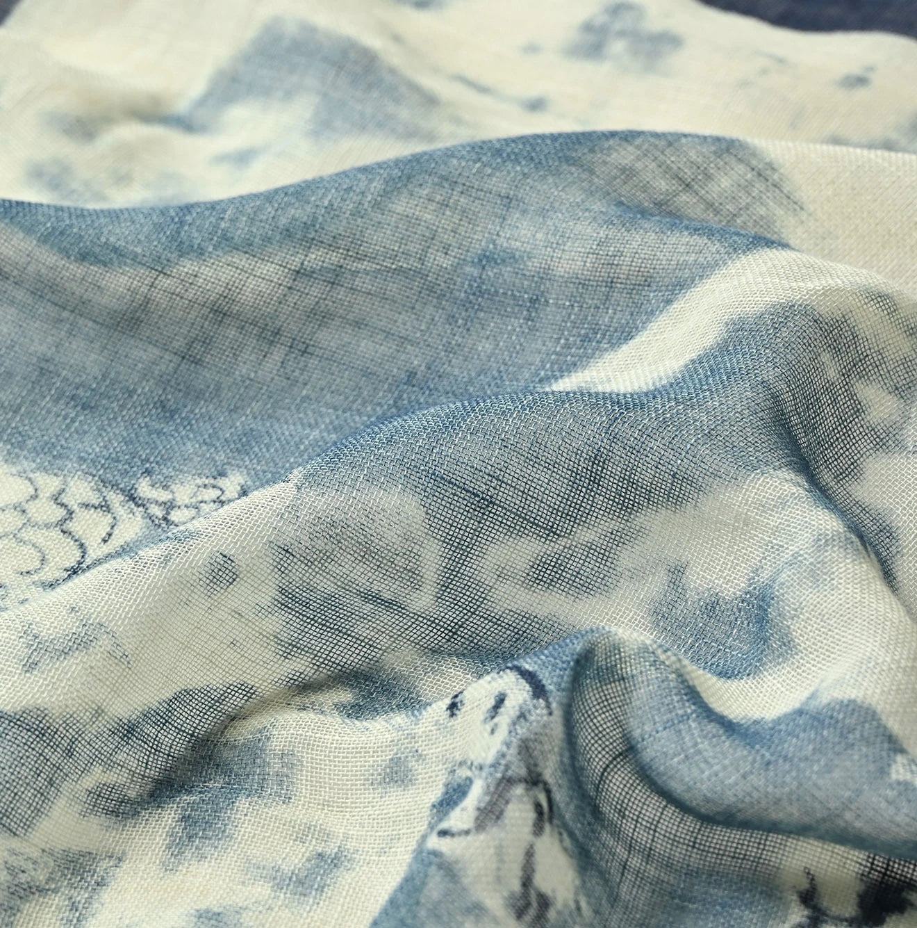 45R Indigo Picture Book Bandana