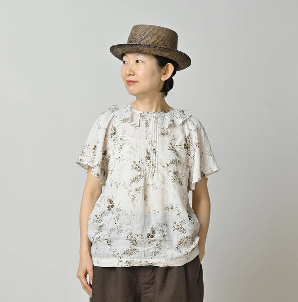 45R Linen Campanula Tucked Collar Blouse