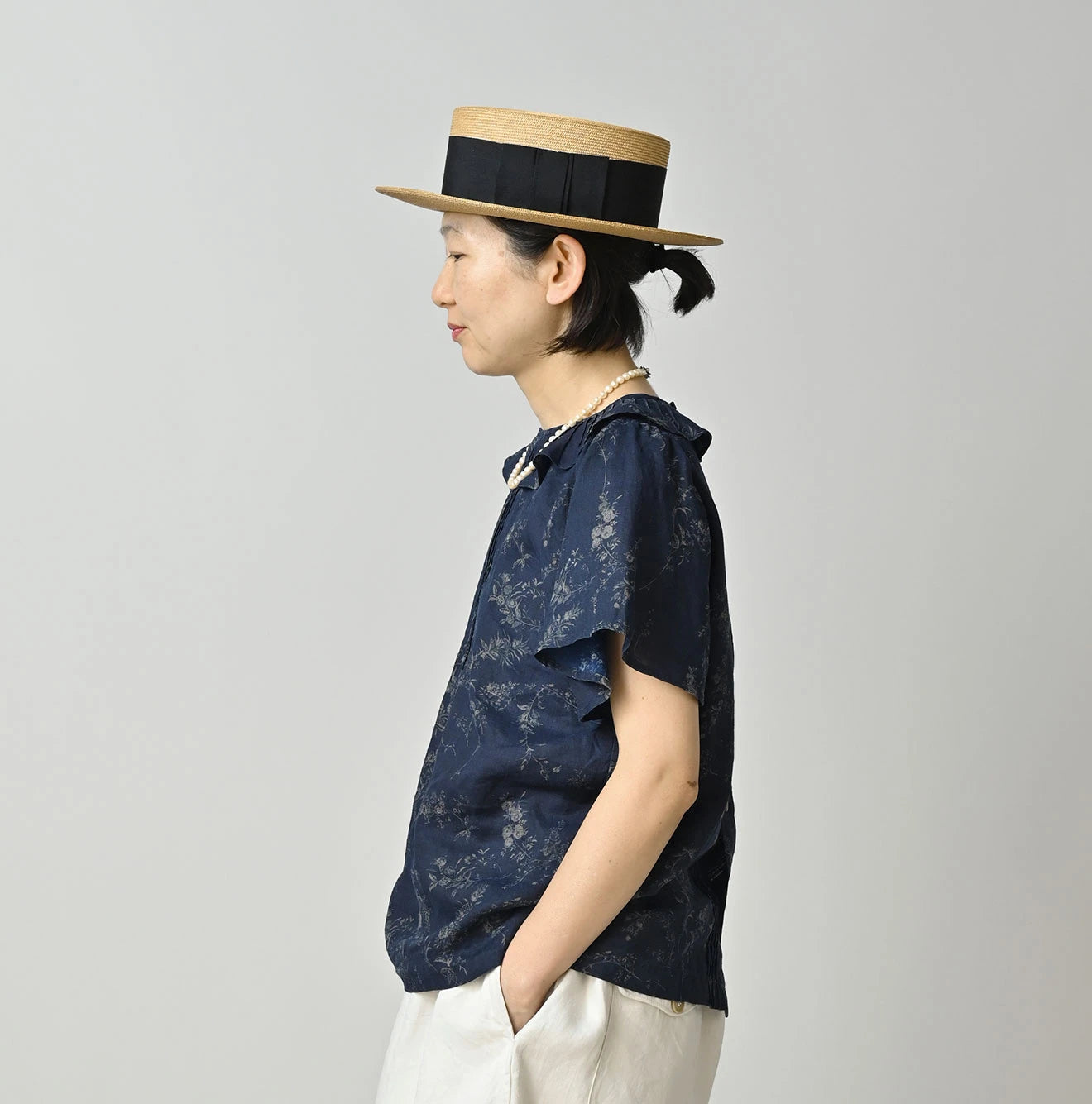45R Indigo Linen Campanula Tucked Collar Blouse - Image 4