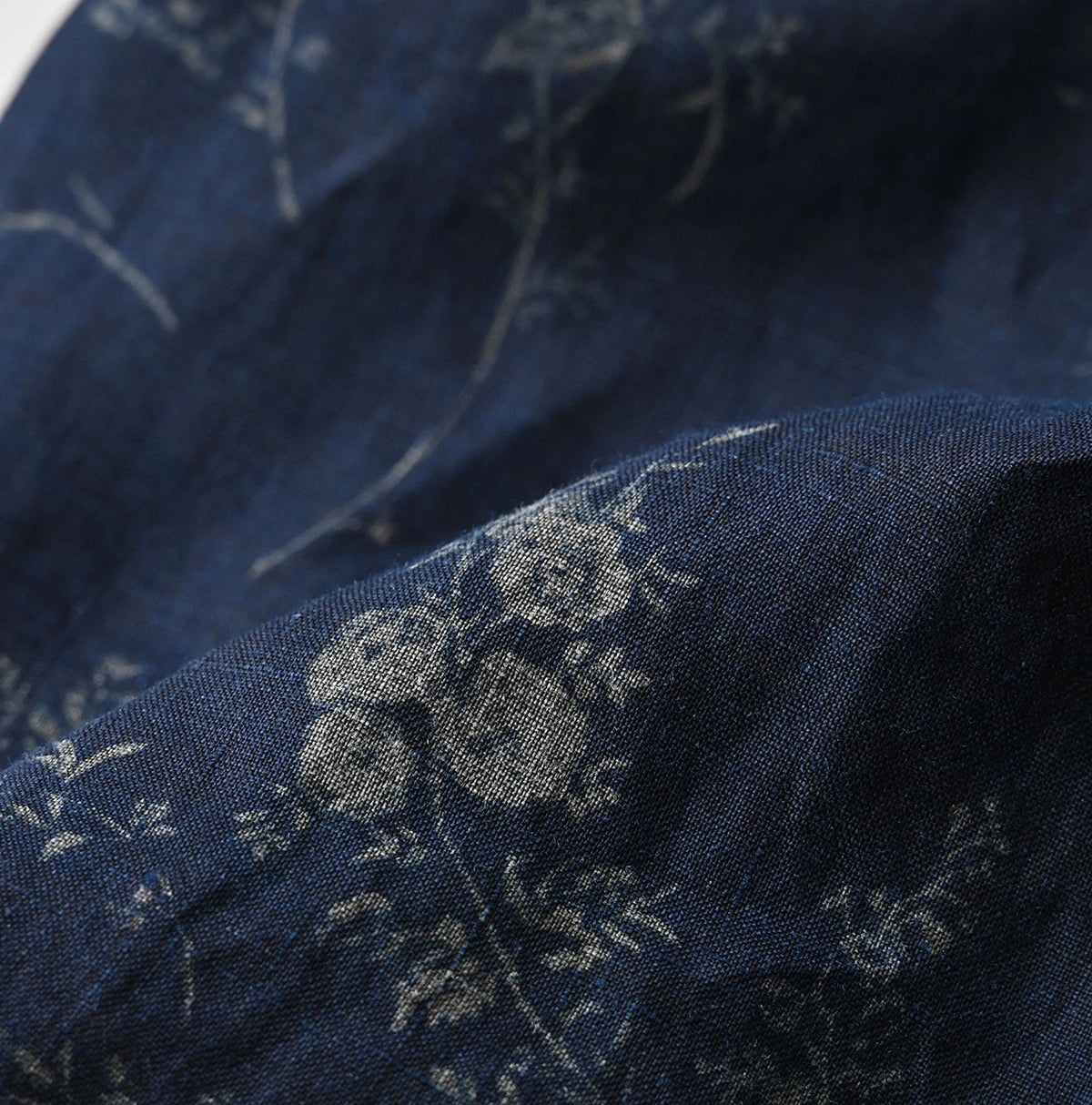 45R Indigo Linen Campanula Tucked Collar Blouse