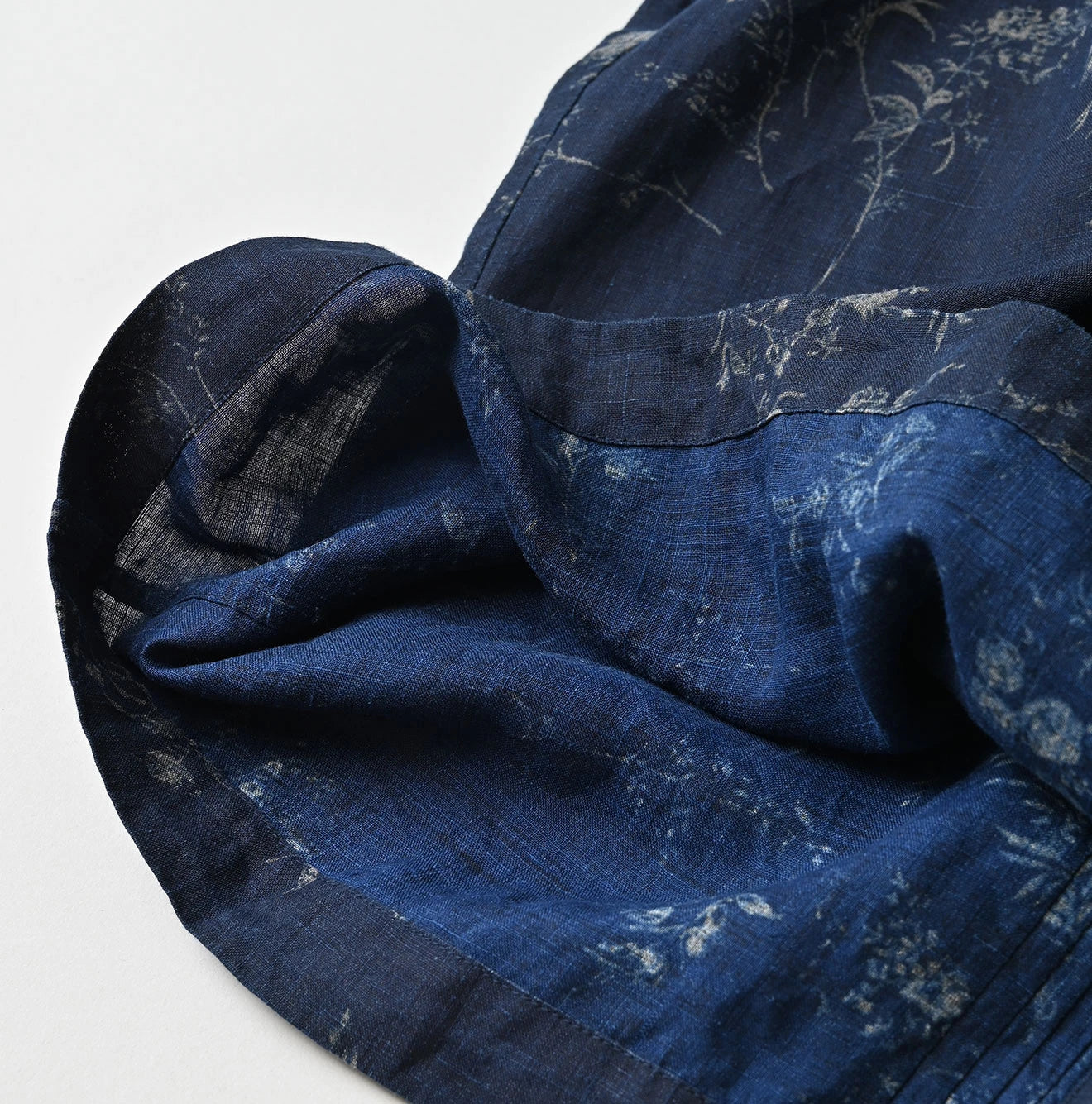 45R Indigo Linen Campanula Tucked Collar Blouse